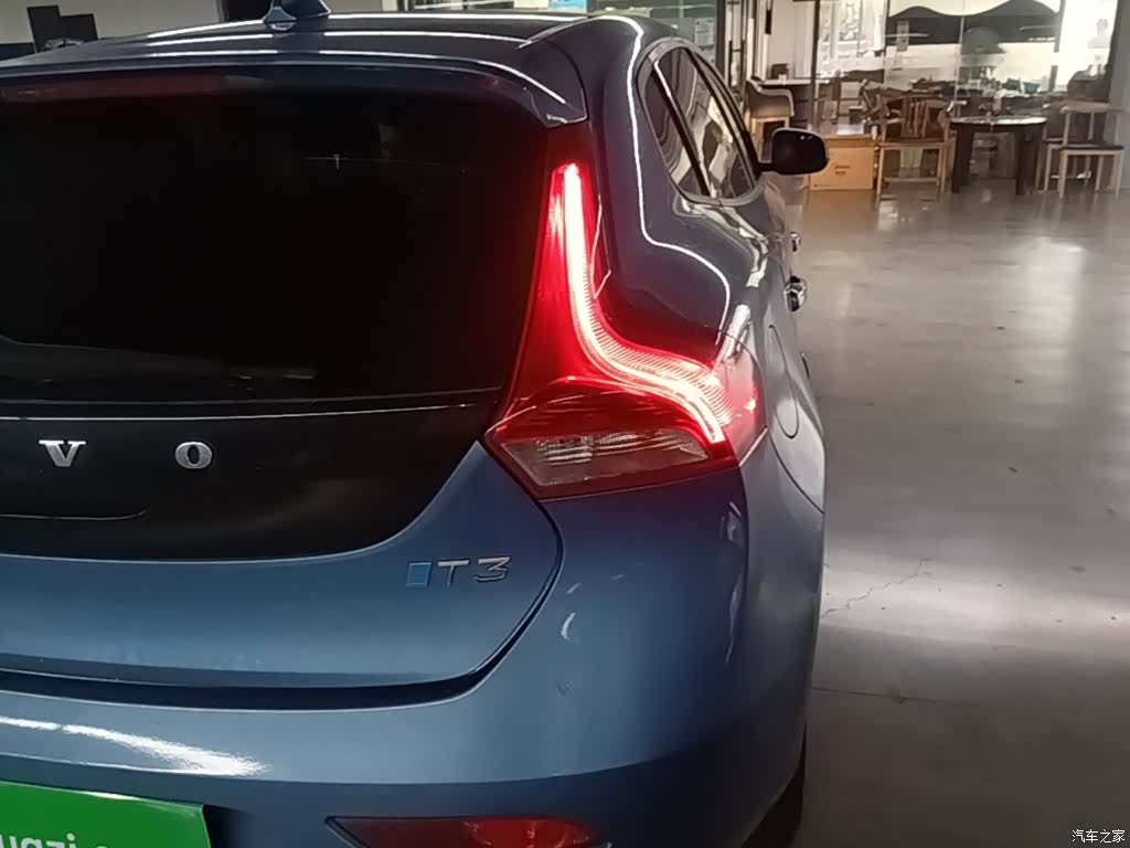 Volvo V40, 2016 8