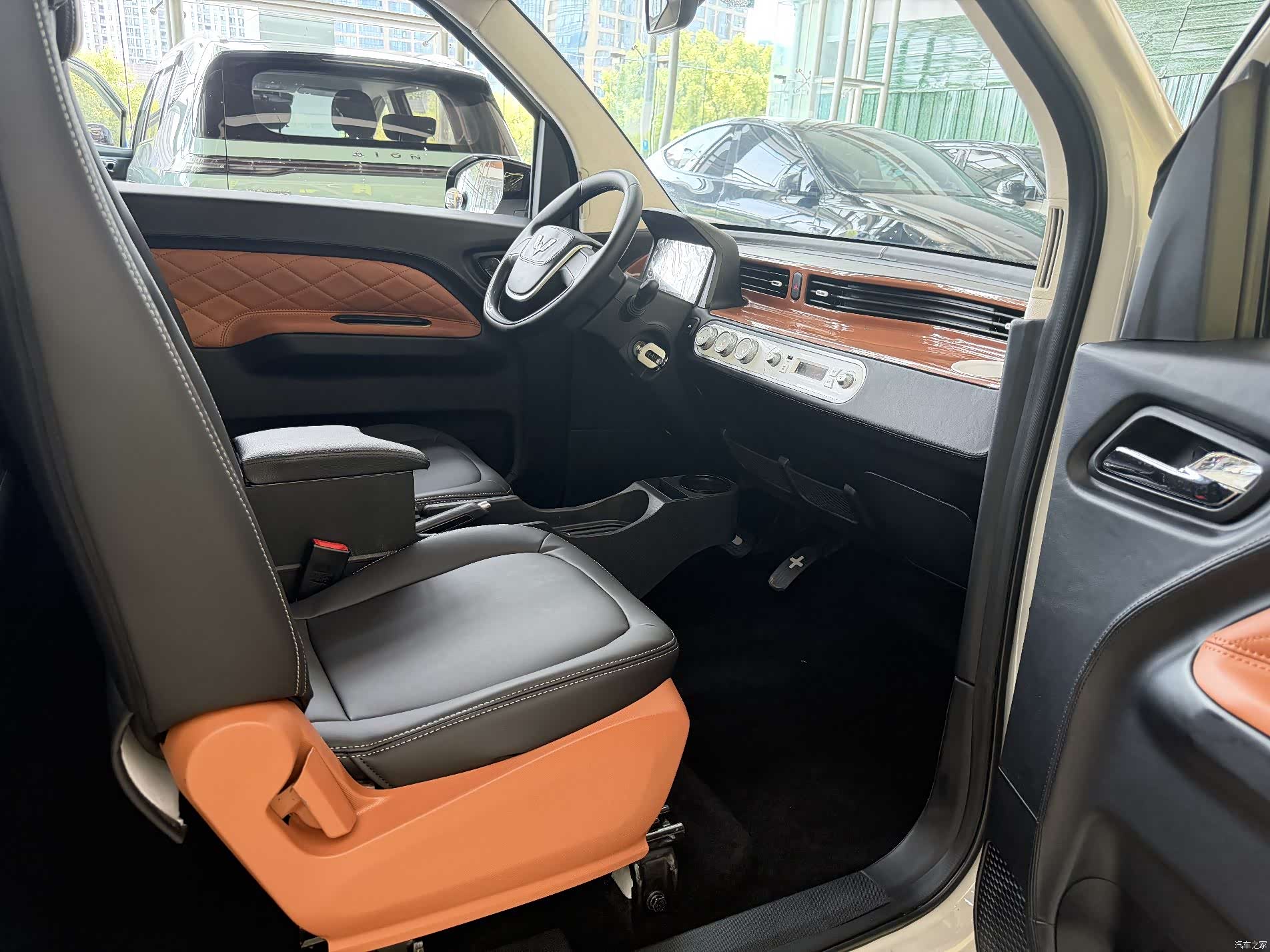 Wuling MINIEV, 2022 10