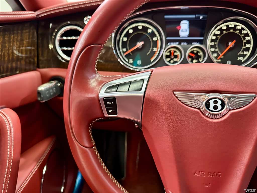 Bentley Flying Spur, 2018 15