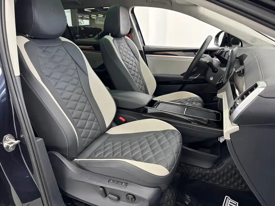 Volkswagen ID.6 CROZZ