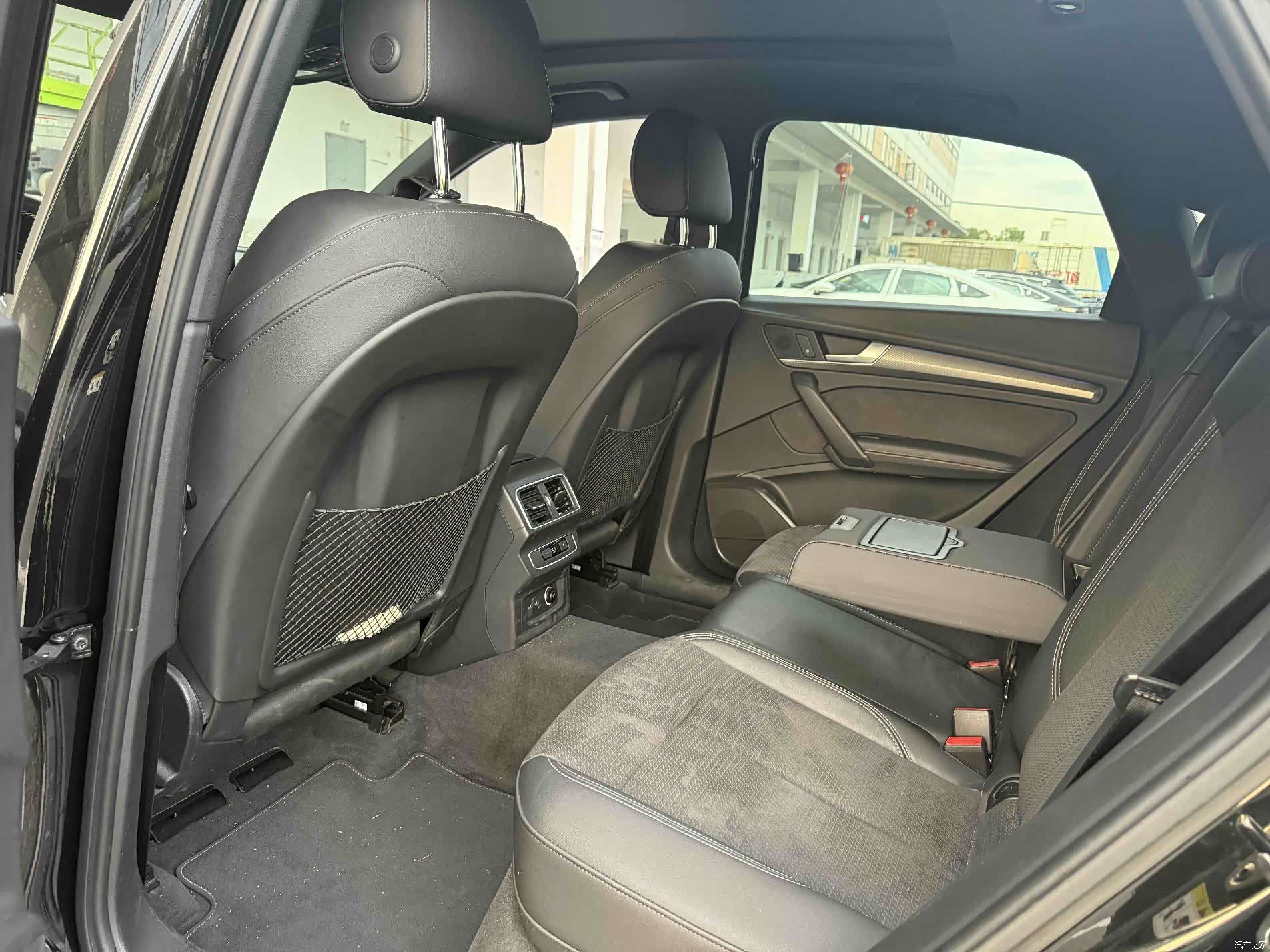 Audi Q5L, 2021 все фото