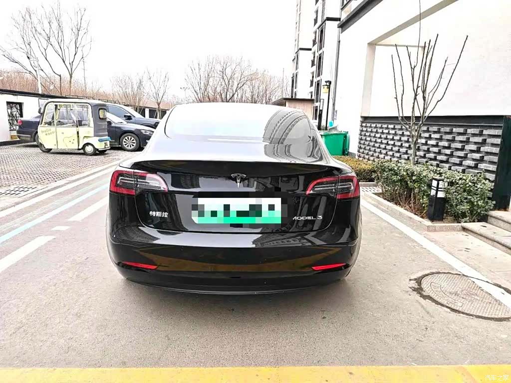 Tesla Model 3, 2022 11