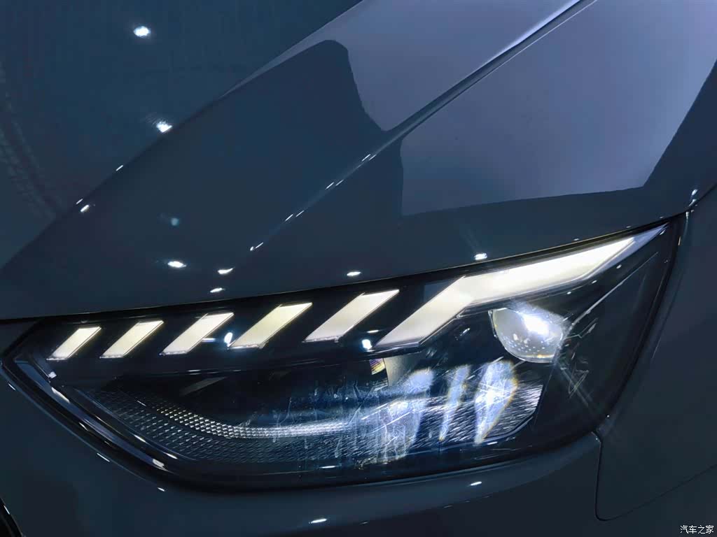 Audi A4L, 2025 6