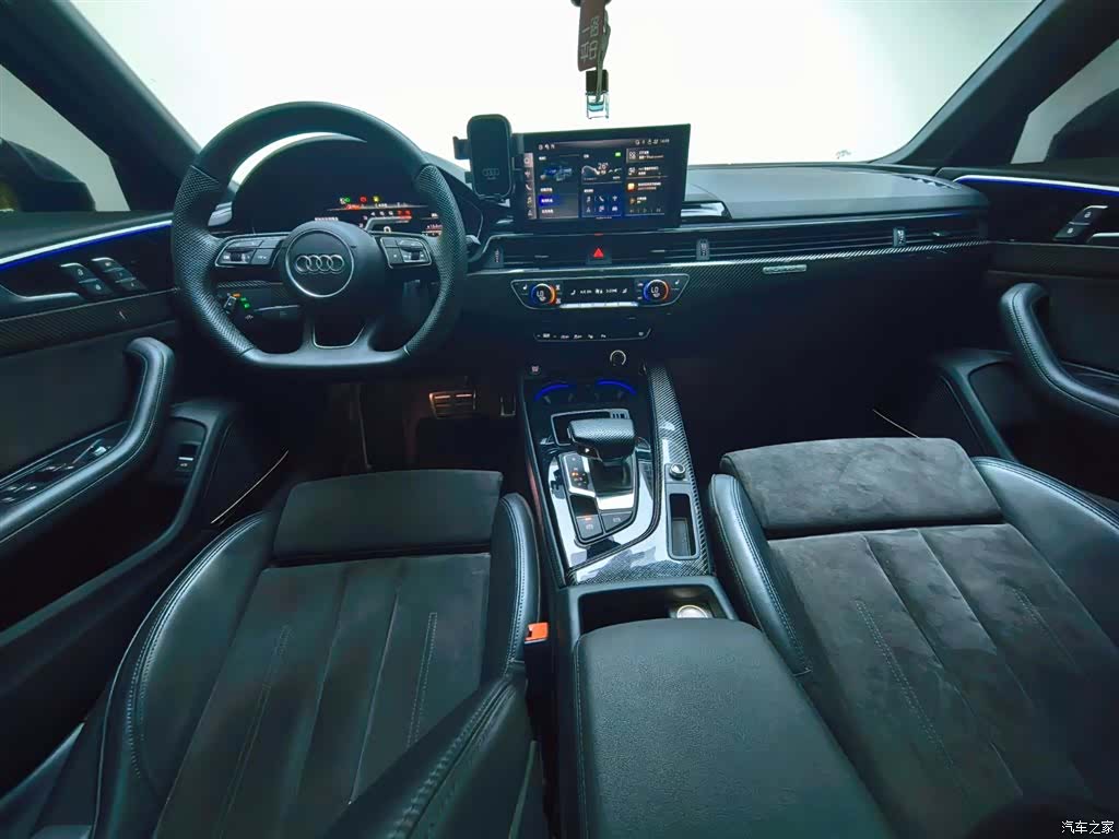 Audi A4L, 2025 13