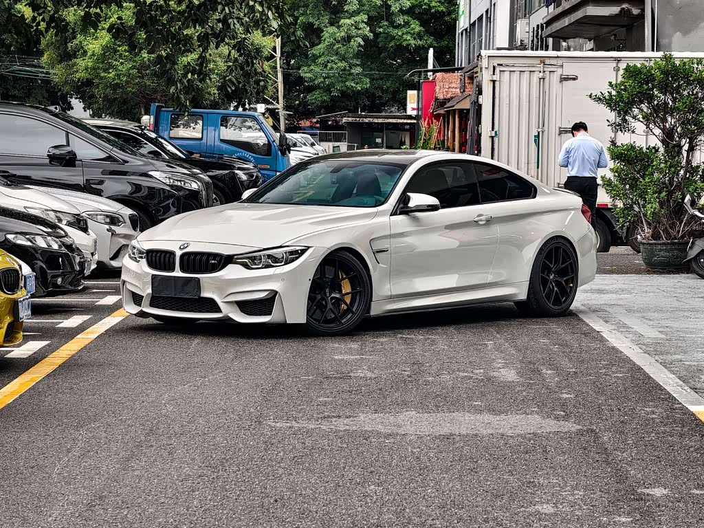 BMW M4
