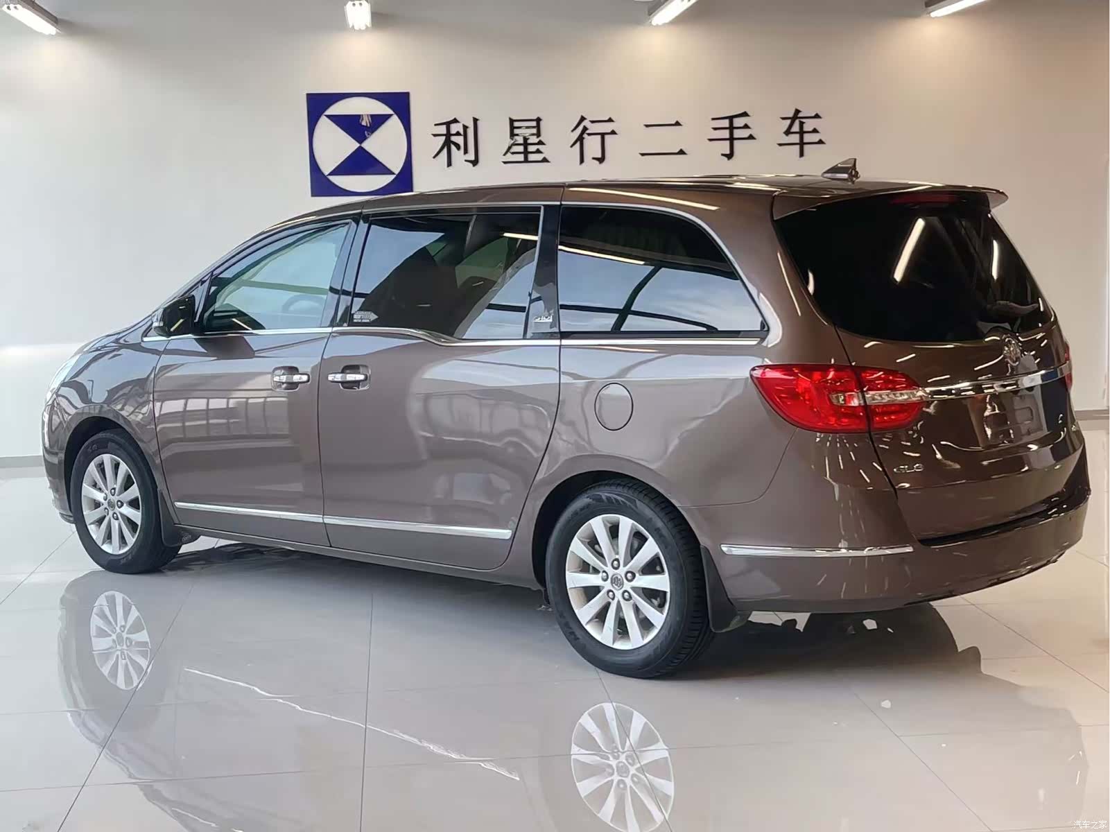 Buick GL8, 2016 9