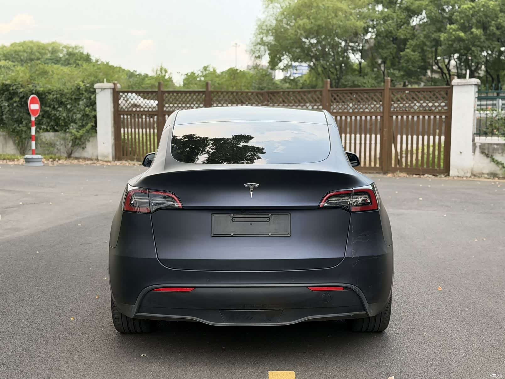 Tesla Model Y, 2022 все фото