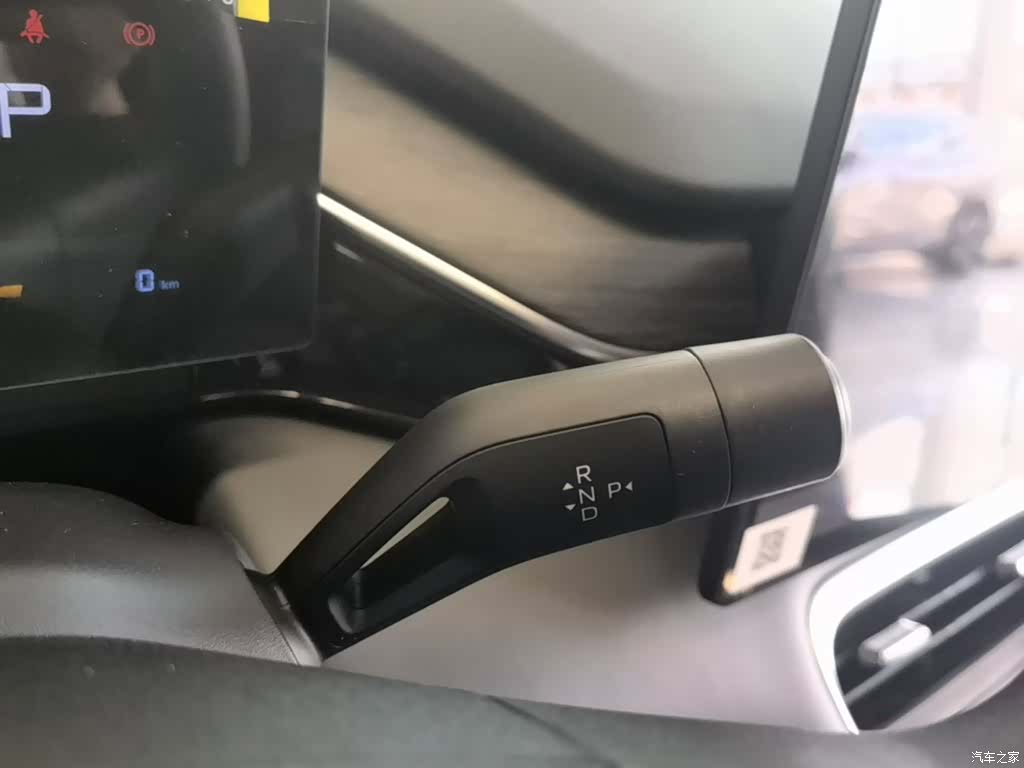 Geely Galaxy L6, 2025 14