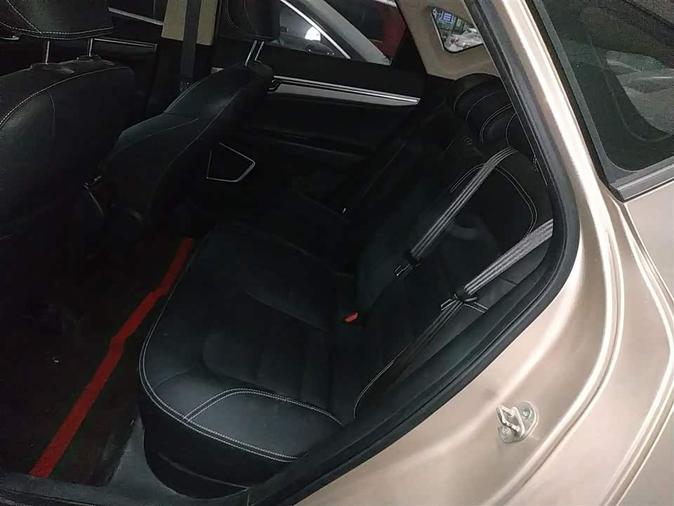 Geely Emgrand GS
