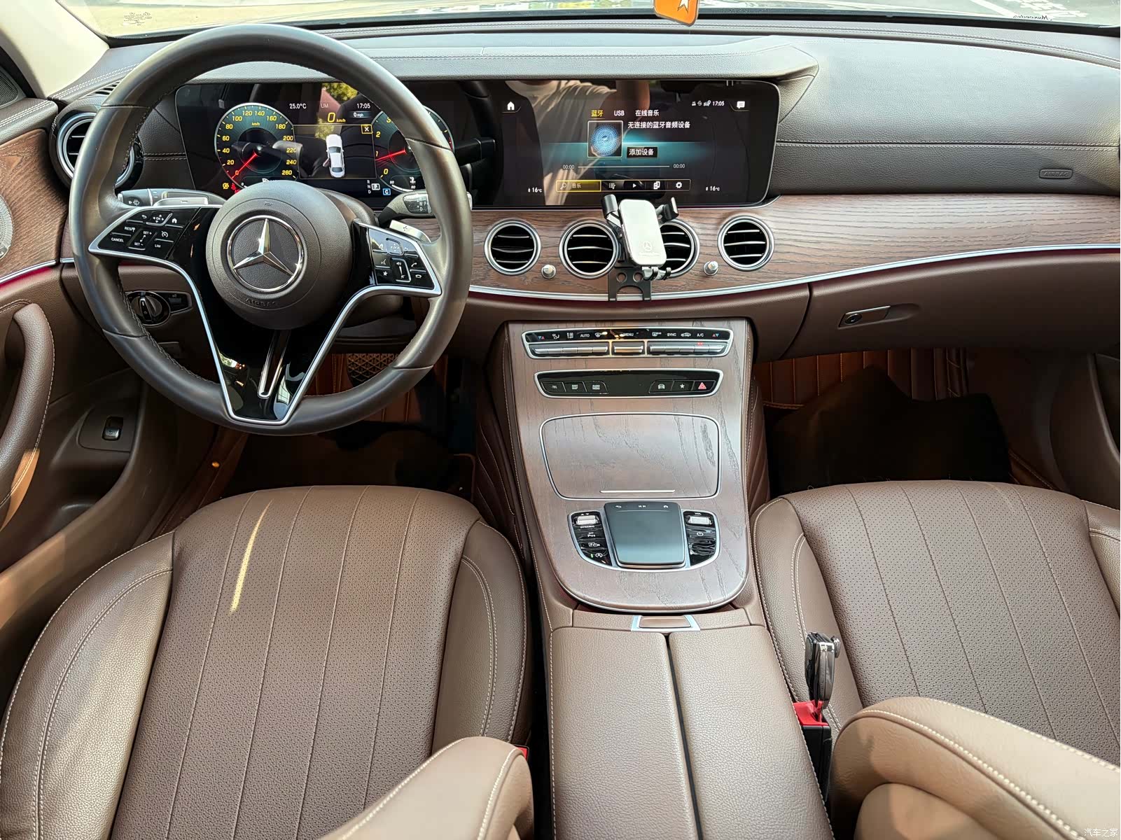 Mercedes-Benz E-Class, 2023 10