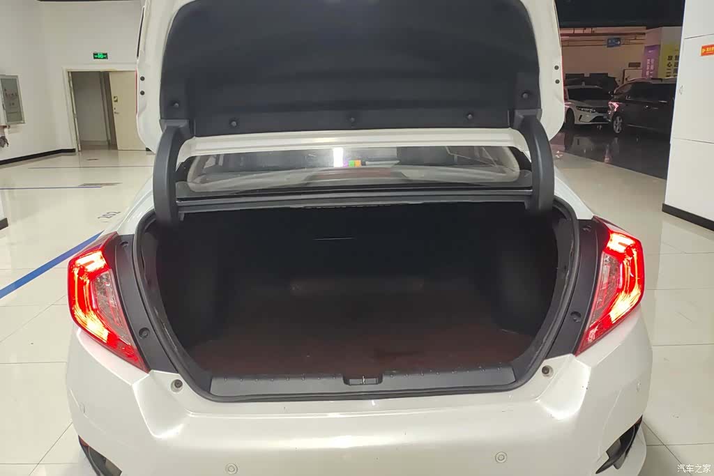 Honda Civic, 2018 4