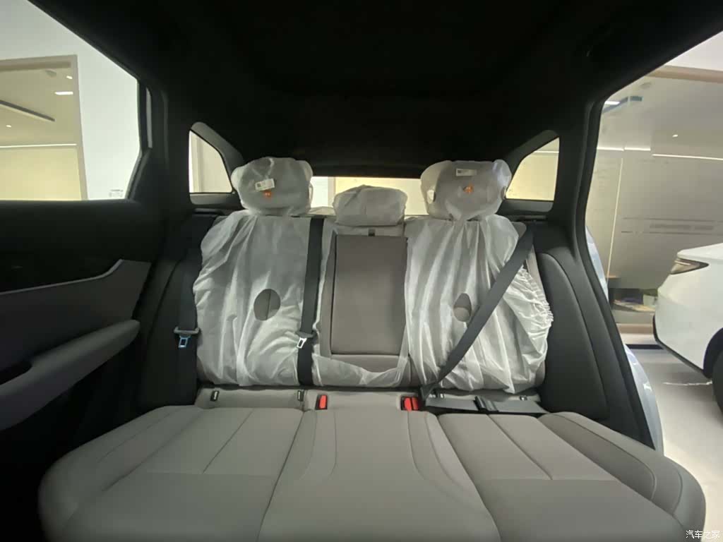 Geely Boyue, 2025 21