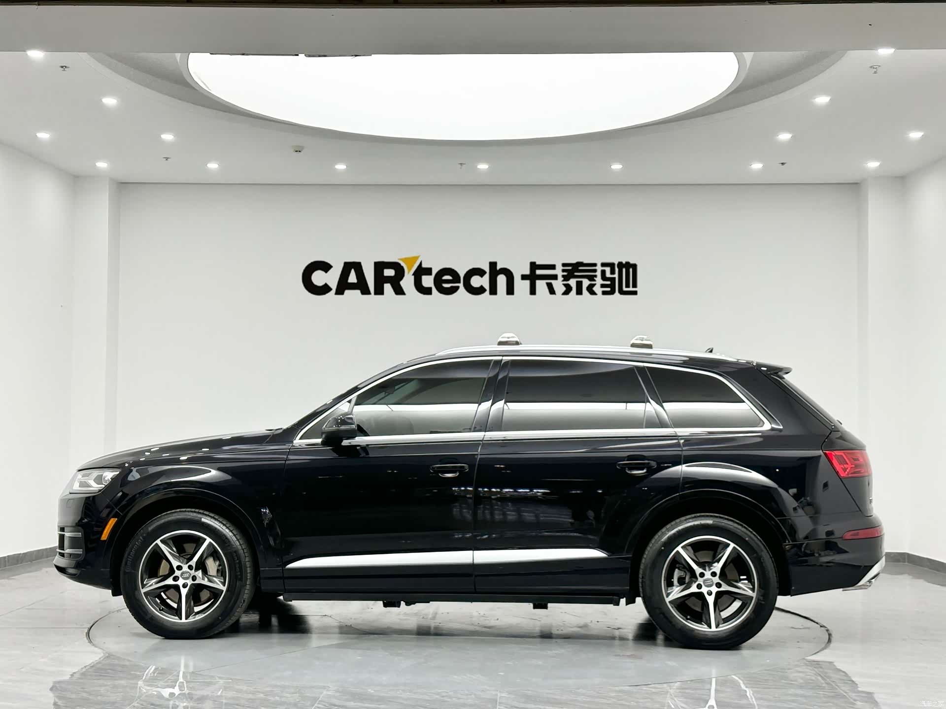 Audi Q7, 2019 все фото