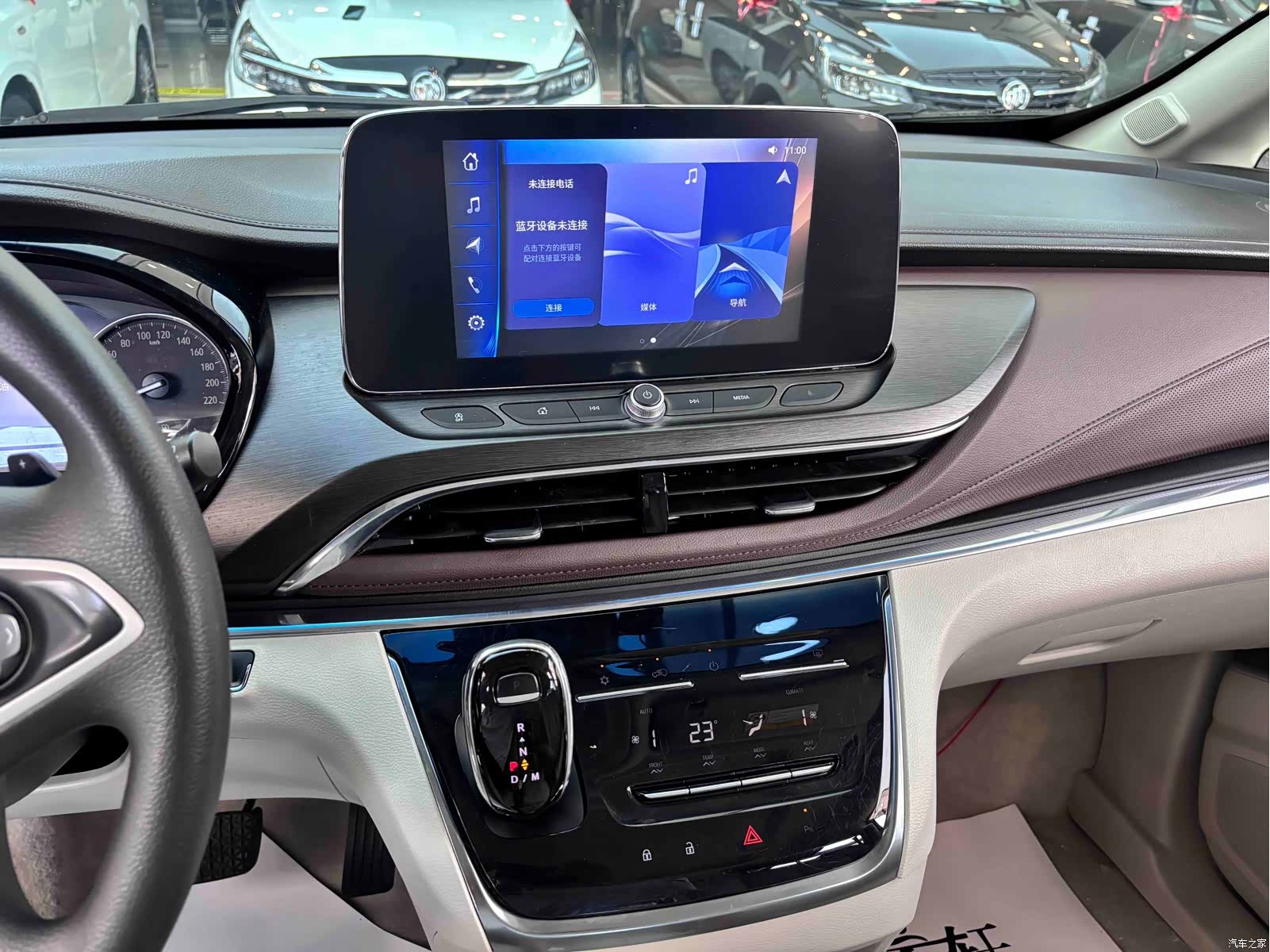 Buick GL8, 2023 8
