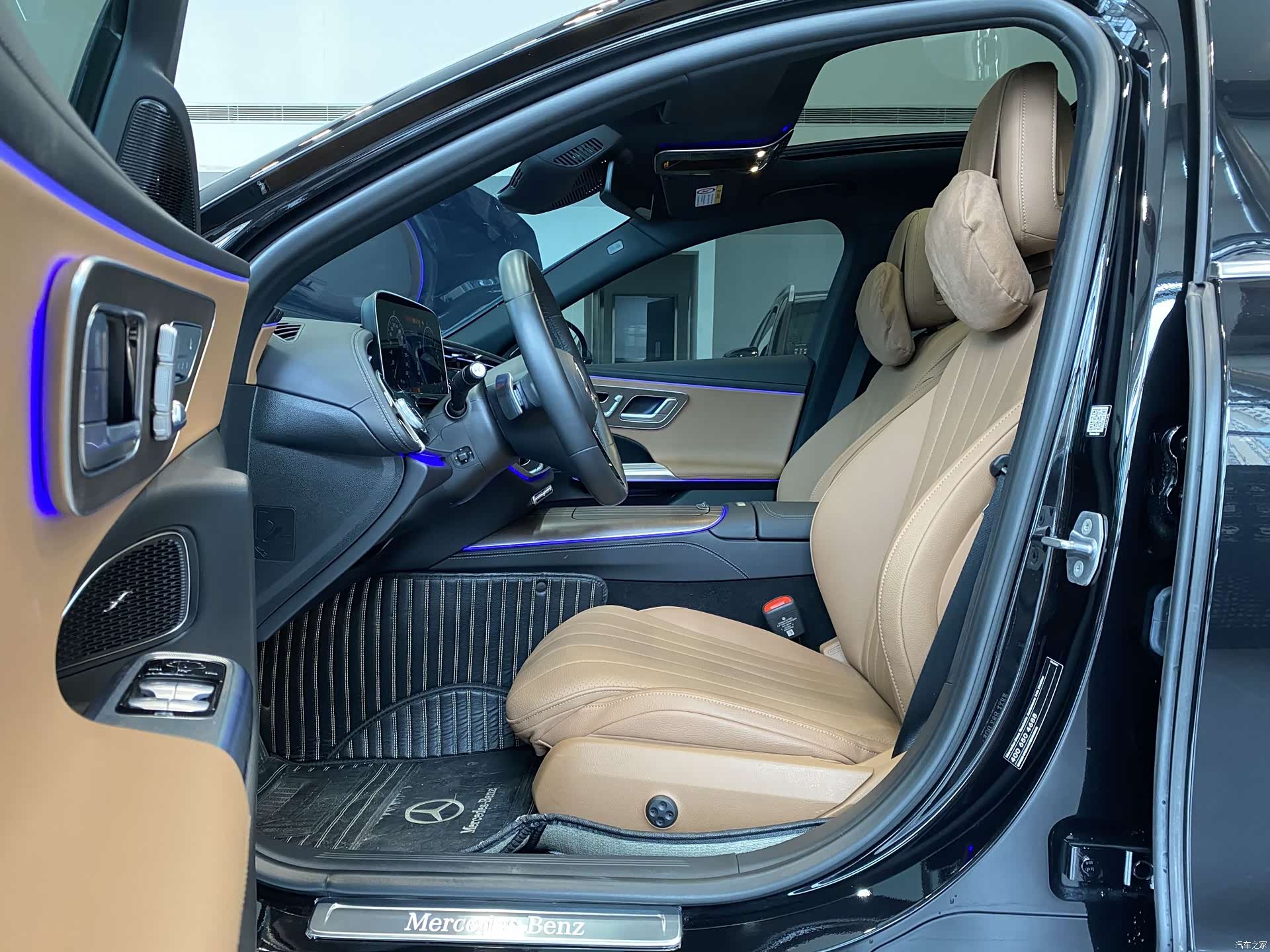 Mercedes-Benz E-Class, 2024 8