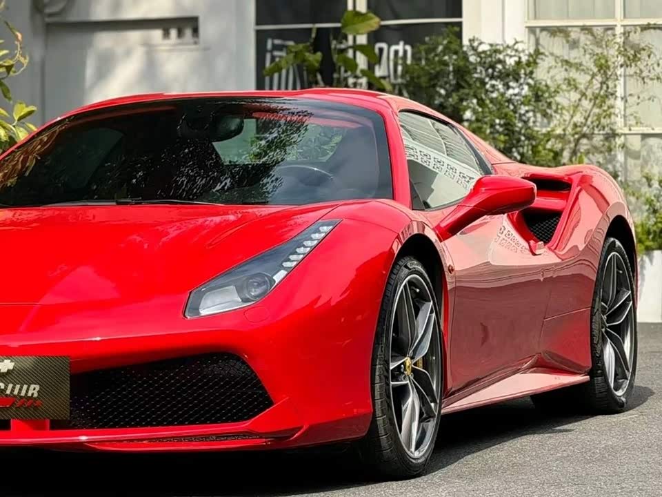 Ferrari 488