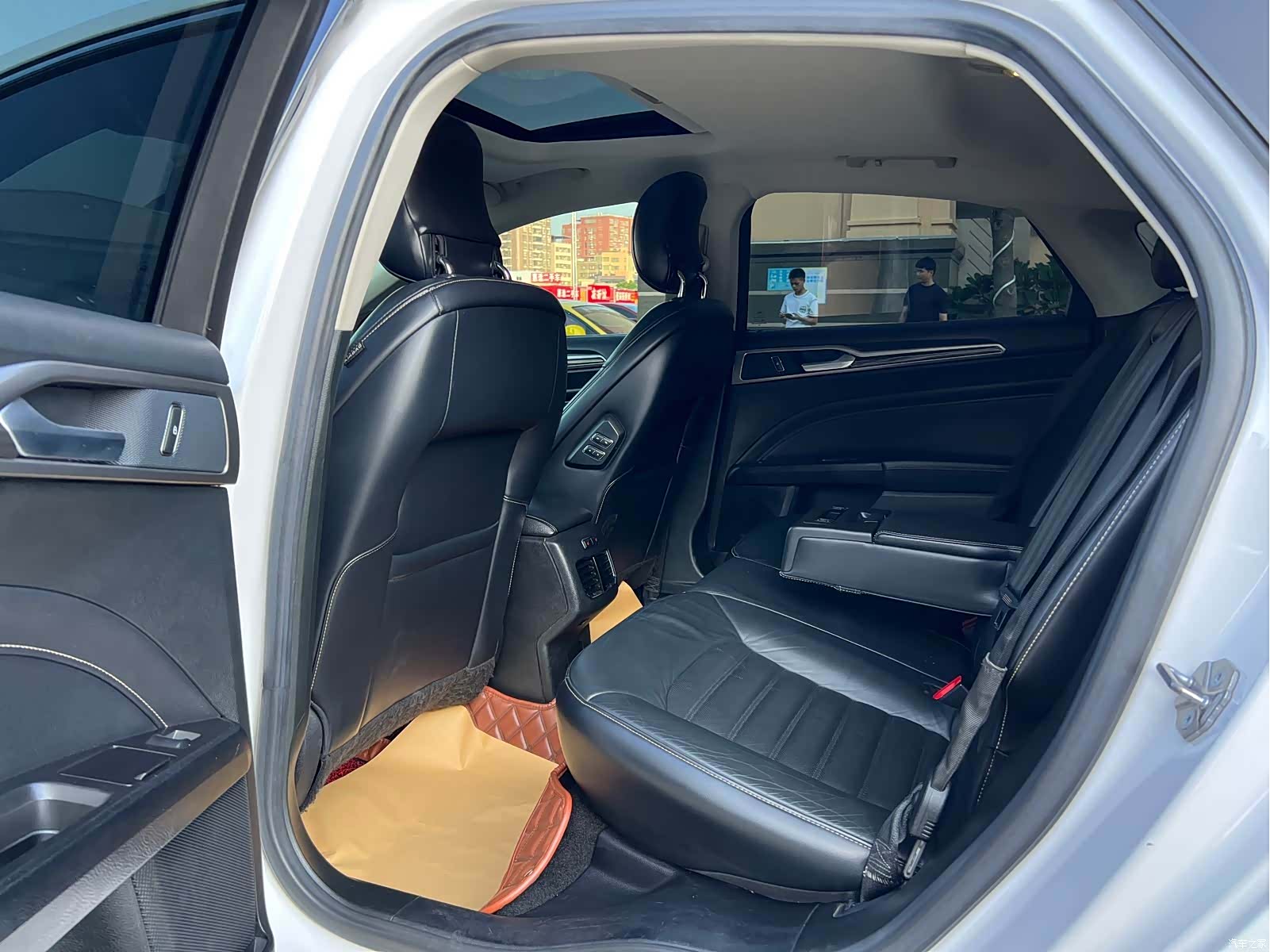 Ford Mondeo, 2018 10