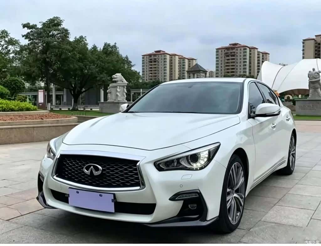 Infiniti Q50L