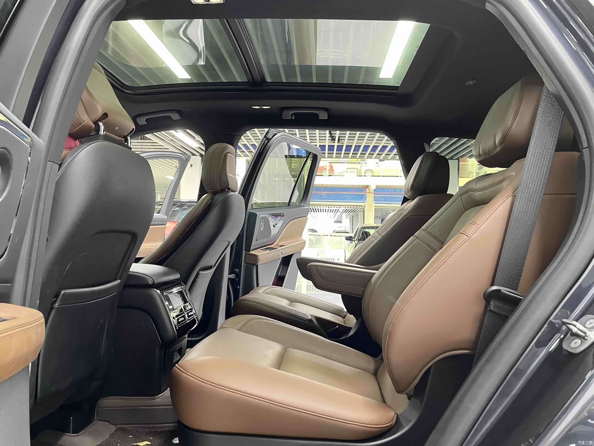 Lincoln Aviator, 2024 7