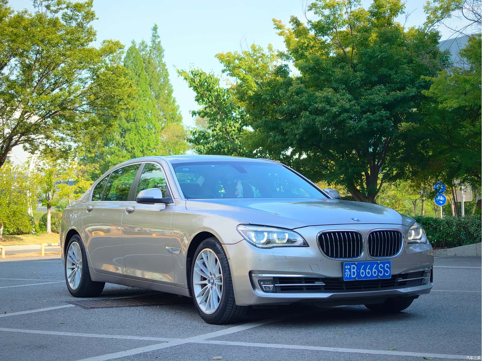 BMW 7 Series, 2014 3