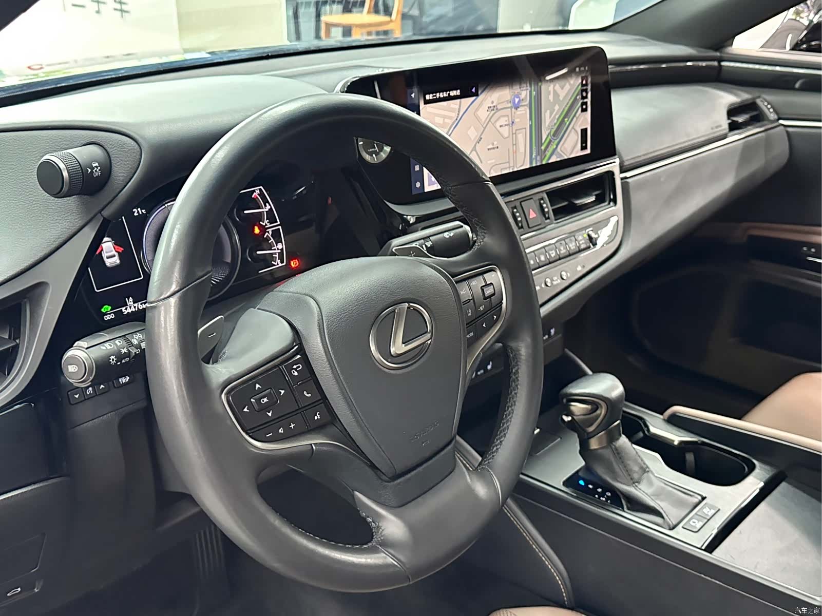 Lexus ES, 2024 14