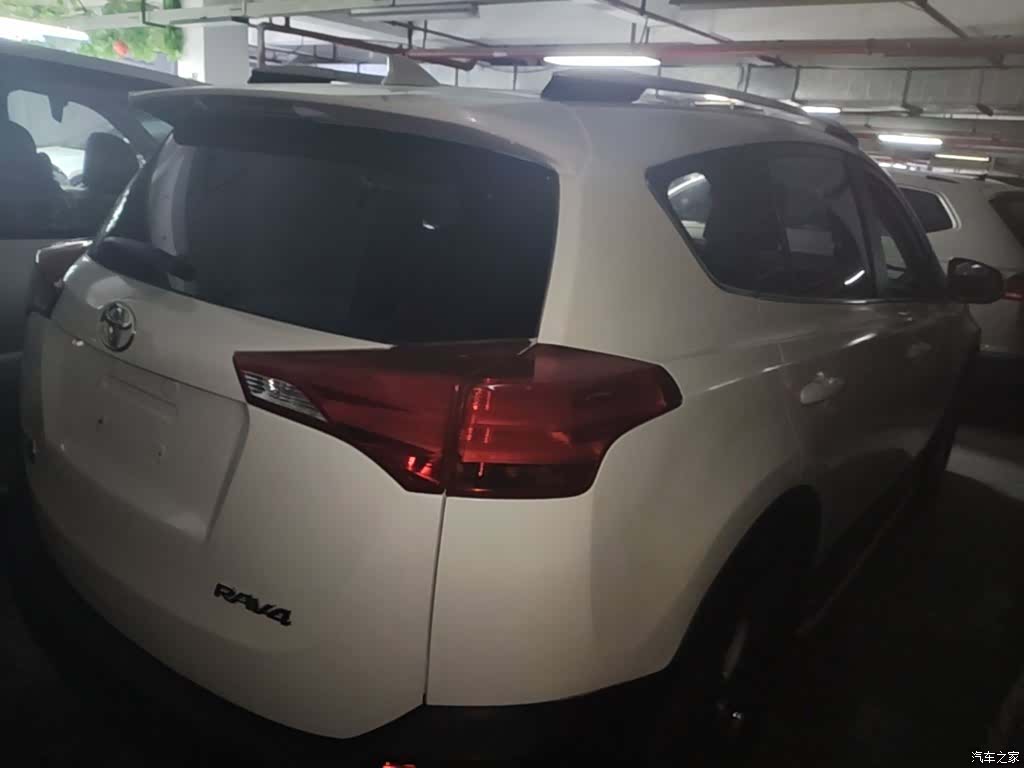 Toyota RAV4, 2016 все фото