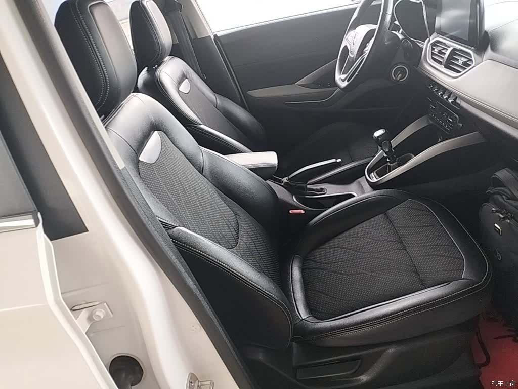 Wuling 510, 2017 25