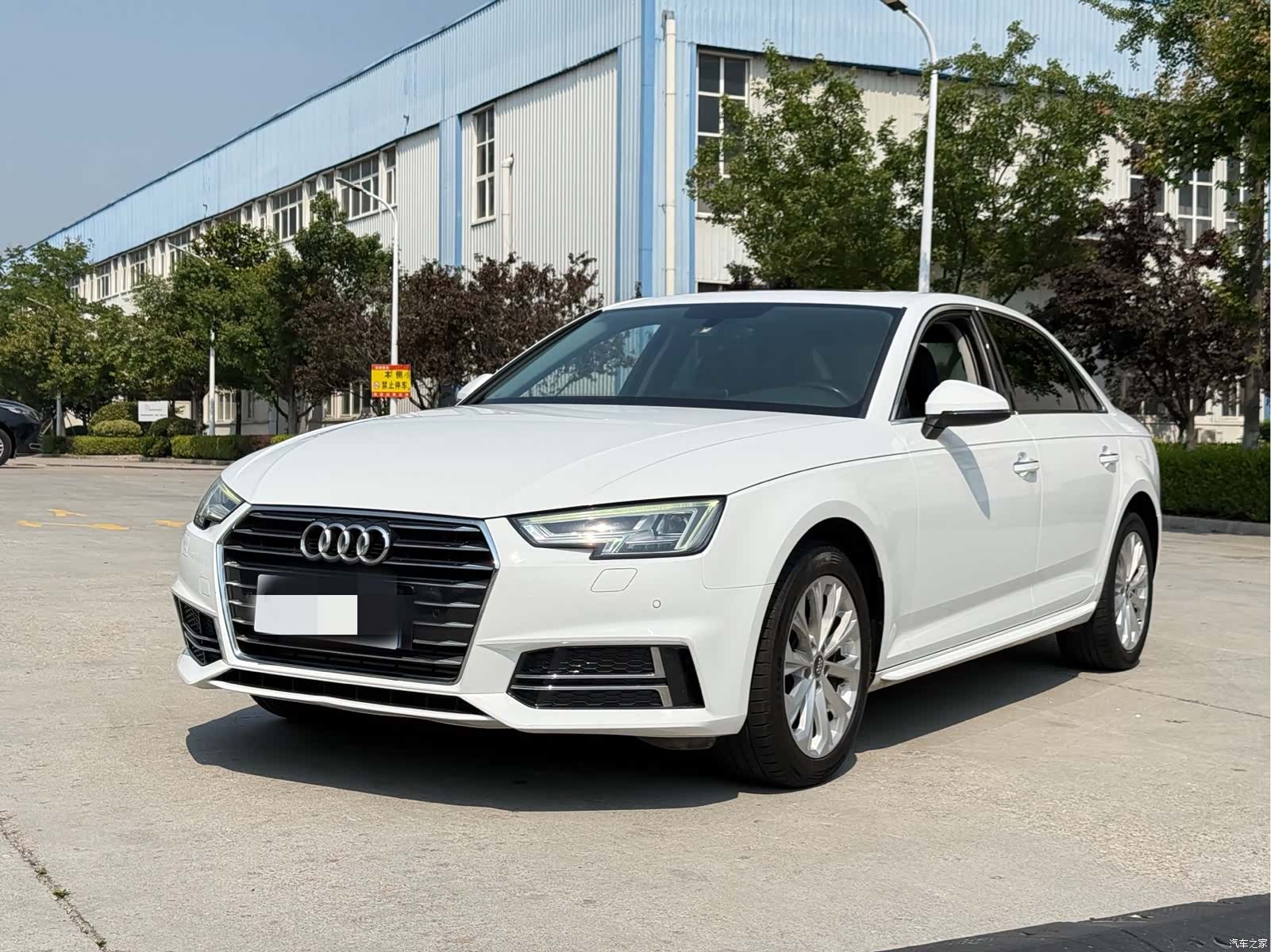 Audi A4L, 2019 1