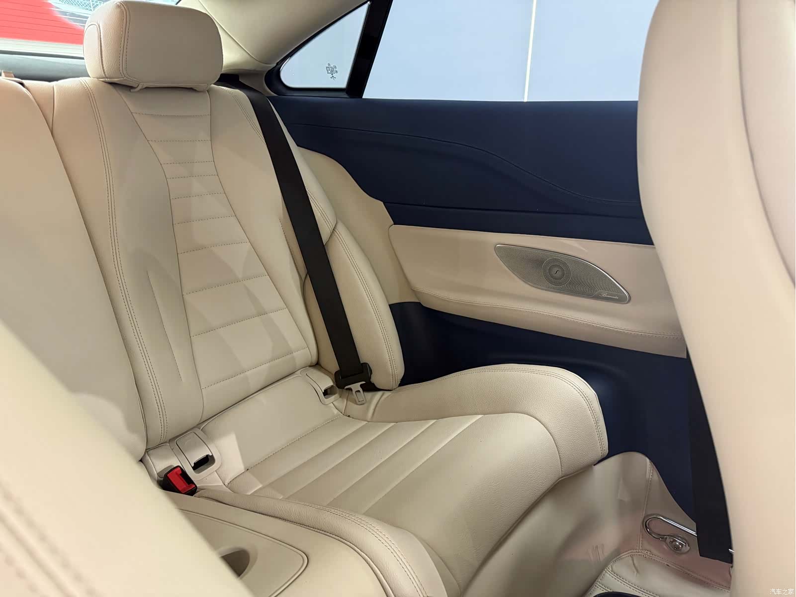 Mercedes-Benz E-Class, 2018 12