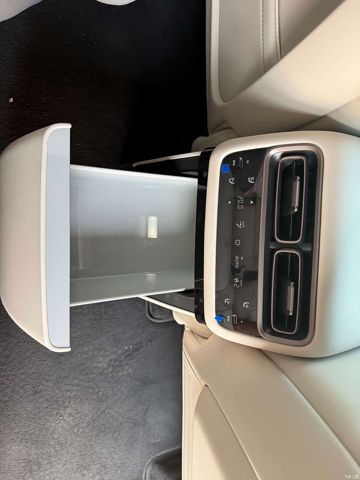 Li Auto i6, 2026 10