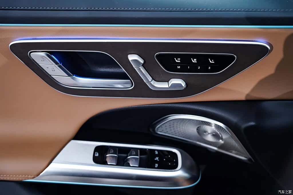 Mercedes-Benz E-Class, 2025 25