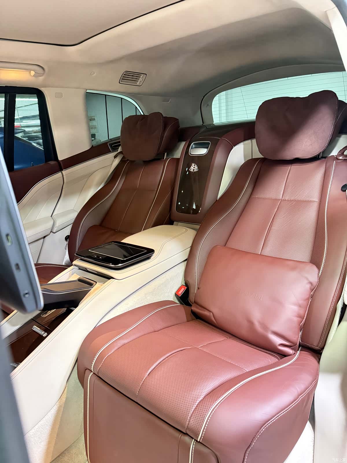 Maybach GLS, 2021 18