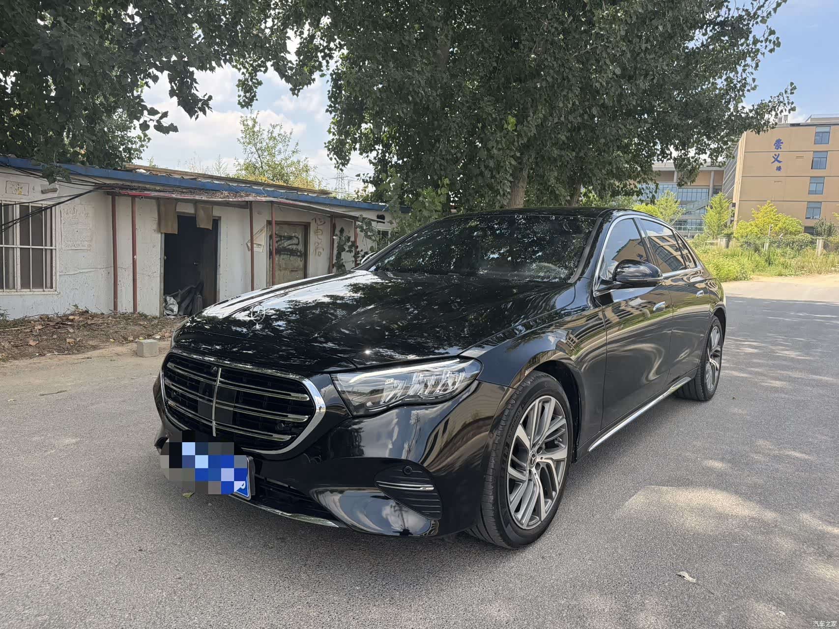 Mercedes-Benz E-Class, 2025 1