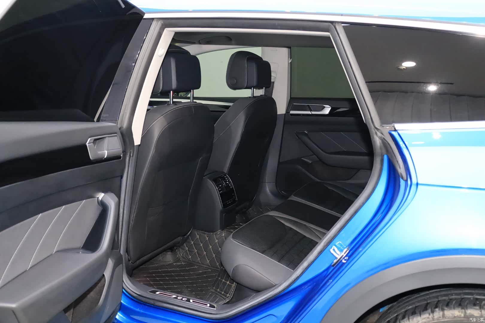 Volkswagen CC, 2021 12