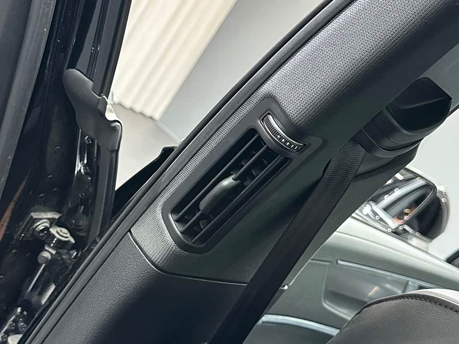 Audi A6L 2020, фото 25