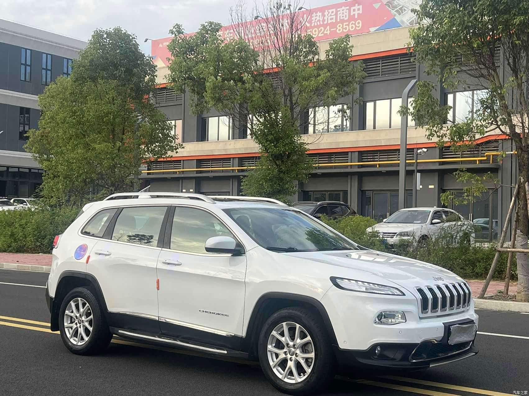 Jeep Cherokee, 2016 3