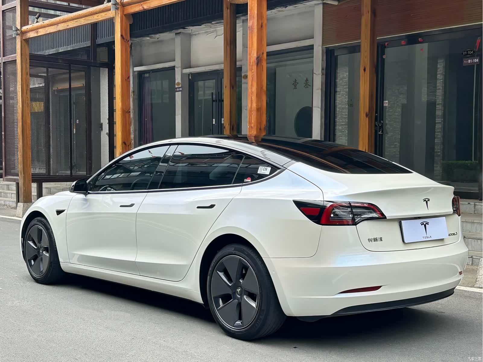 Tesla Model 3, 2023 18