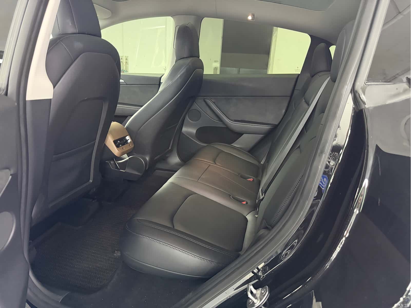Tesla Model Y, 2022 6