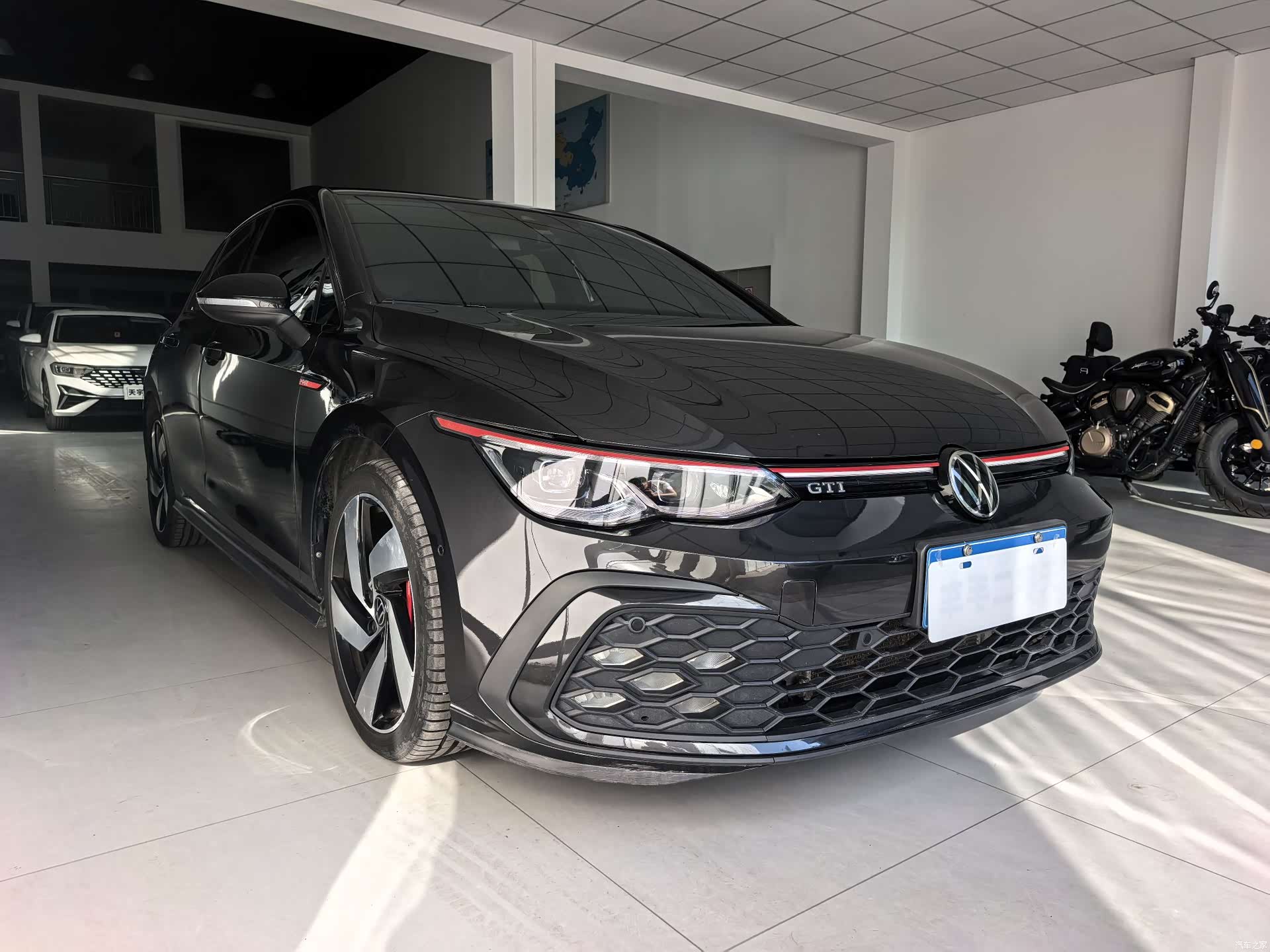 Volkswagen Golf, 2023 3