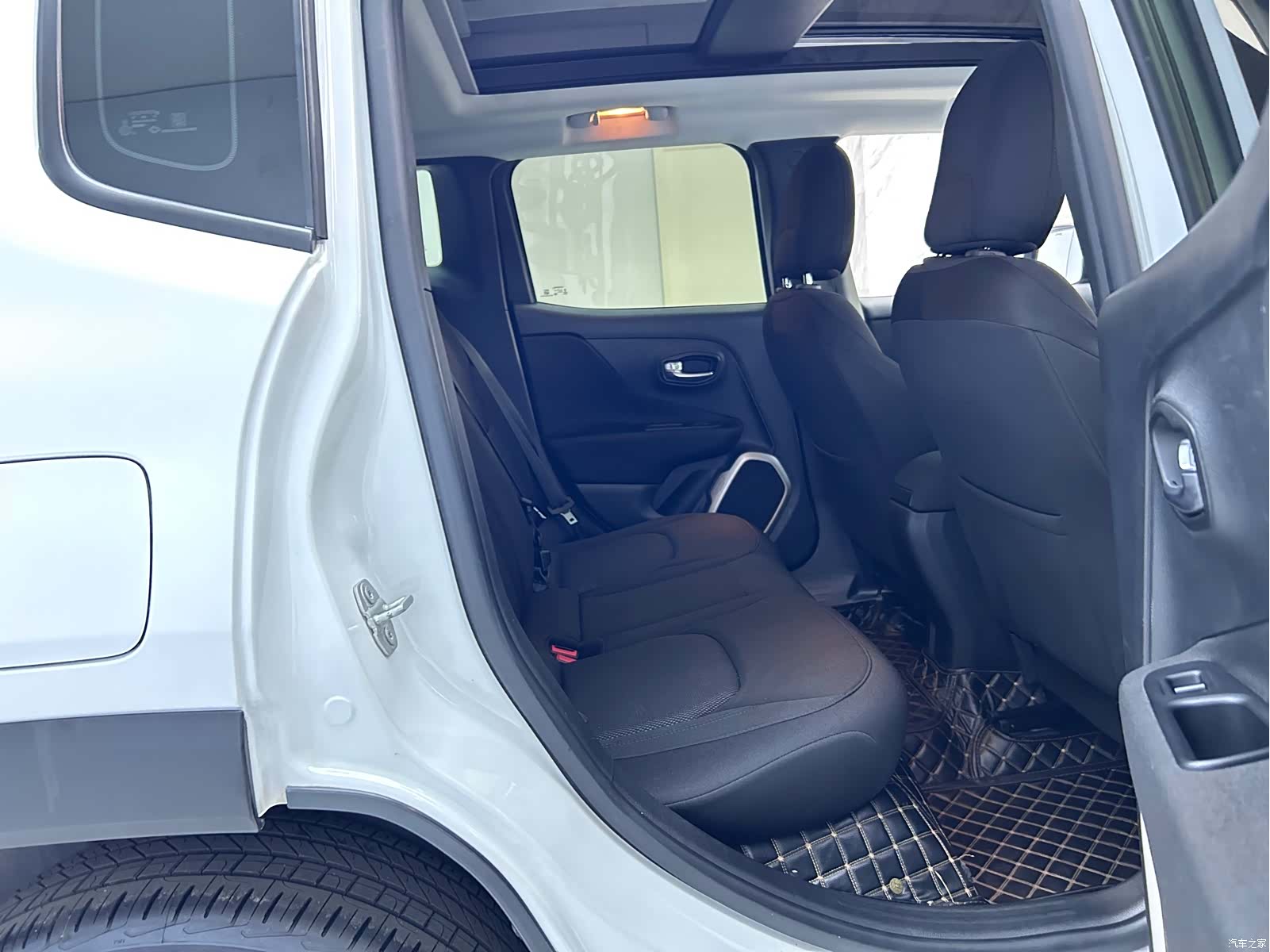Jeep Renegade, 2018 11