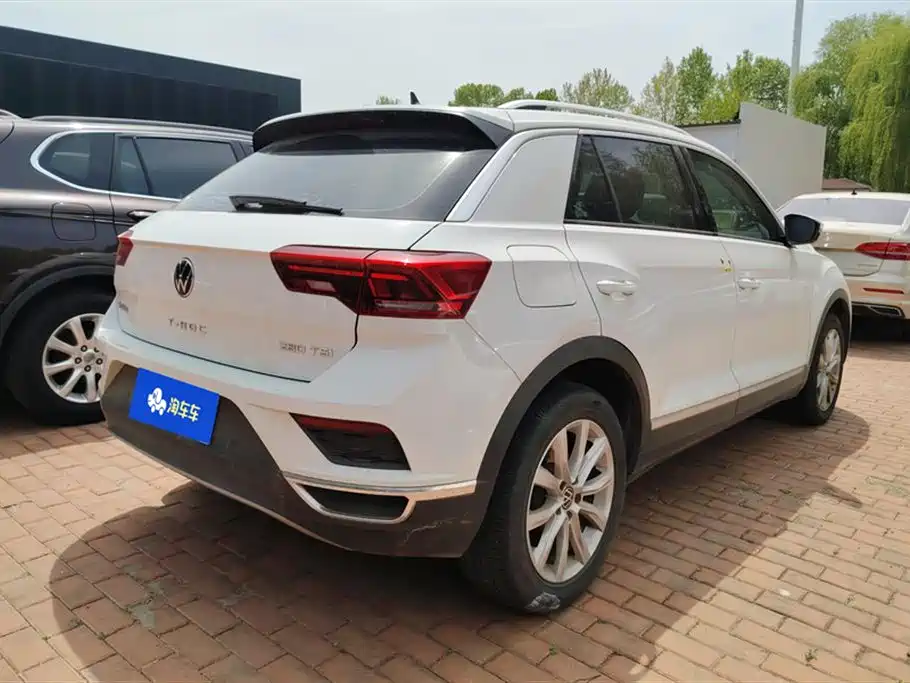 Volkswagen T-ROC exploring Songs