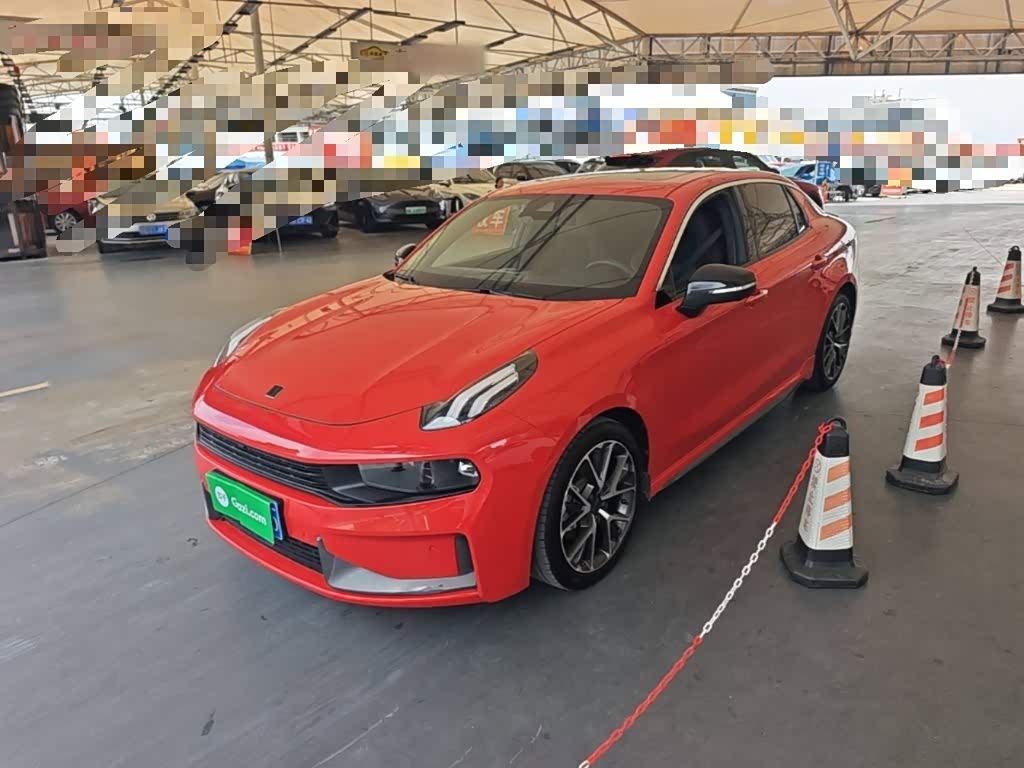 Lynk & Co 03