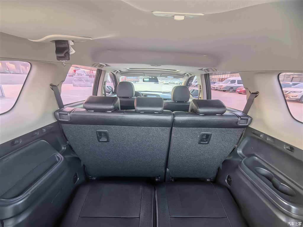 Mitsubishi Outlander, 2017 11