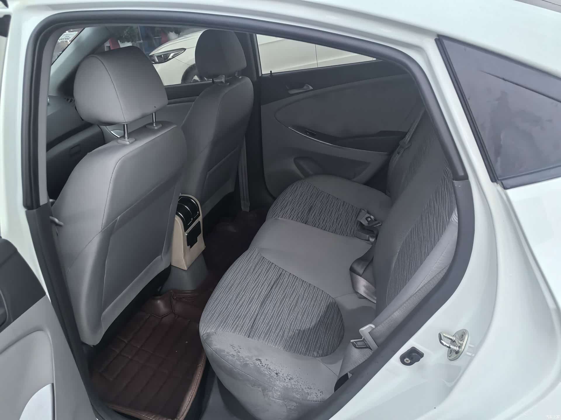 Hyundai GLX, 2016 8