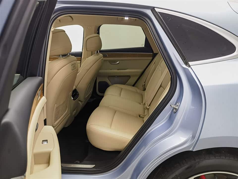 AITO Ask the world M5