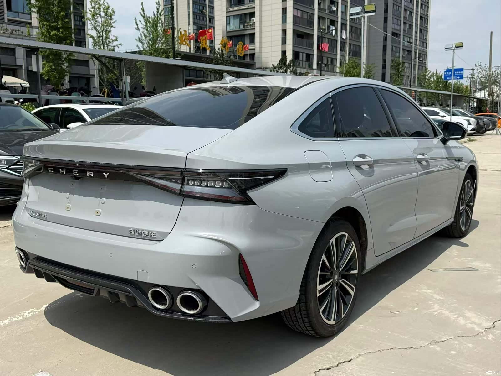 Chery Arrizo 8, 2022 7