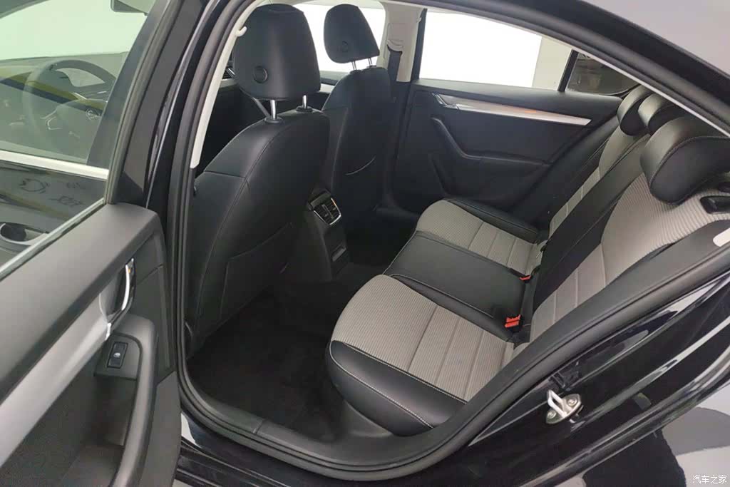 Skoda Octavia, 2015 11