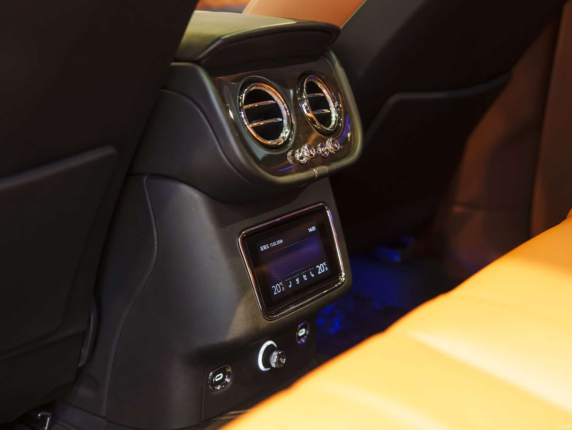 Bentley Bentayga, 2022 21
