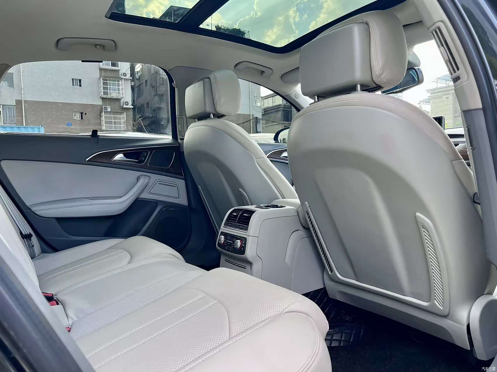 Audi A6L, 2013 15