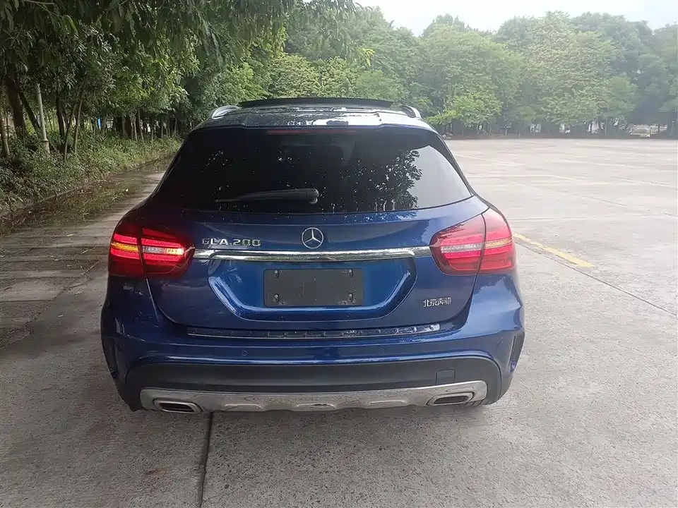 Mercedes-Benz GLA
